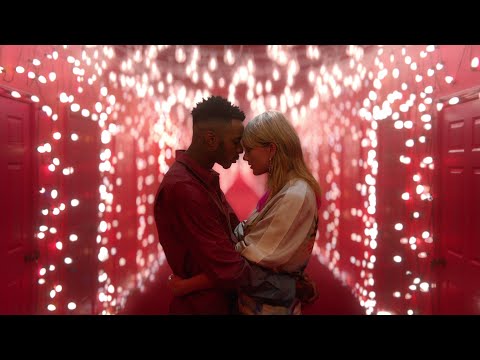 Taylor Swift — Taylor Swift - Lover (Official Music Video)